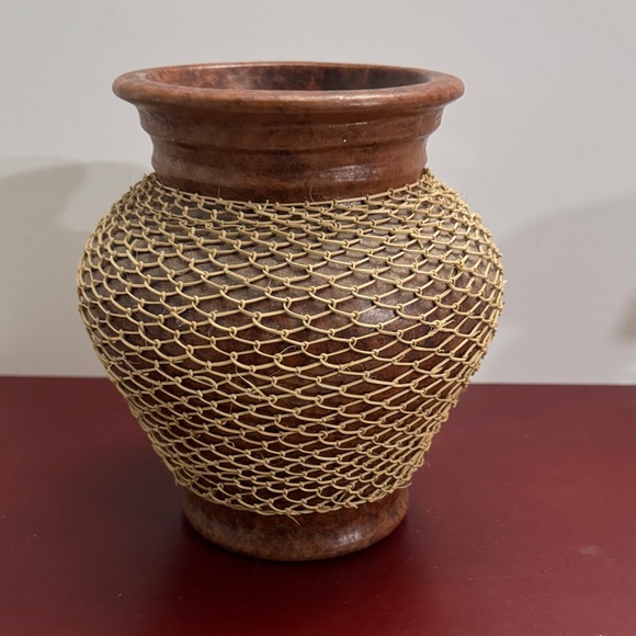 Other - Vintage Terracotta & Woven Rattan Vase, 7" hand painted Brown Vase w/Woven Net